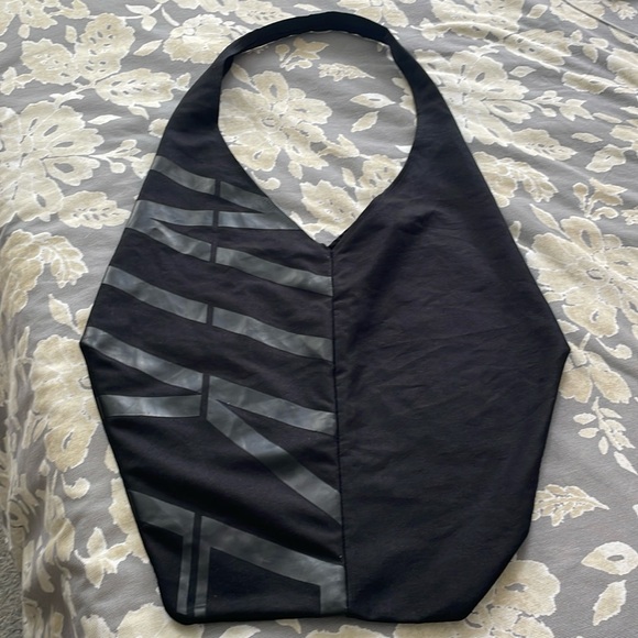 NIKE SPORT  Shoulder Sports Gym Workout Beach Bag Tote - Picture 1 of 8